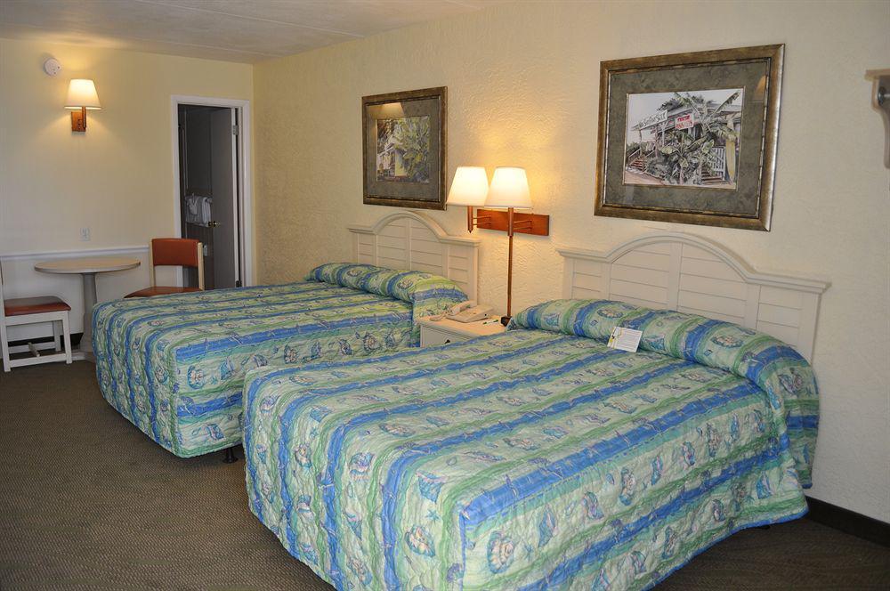 Ramada By Wyndham Panama City Beach / Beachfront Kültér fotó