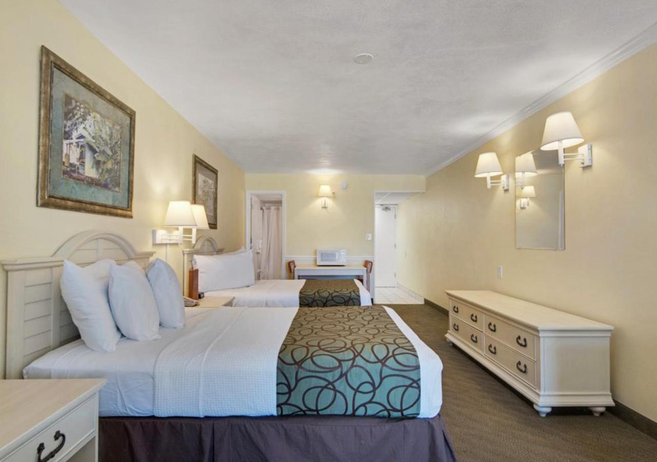 Ramada By Wyndham Panama City Beach / Beachfront Kültér fotó