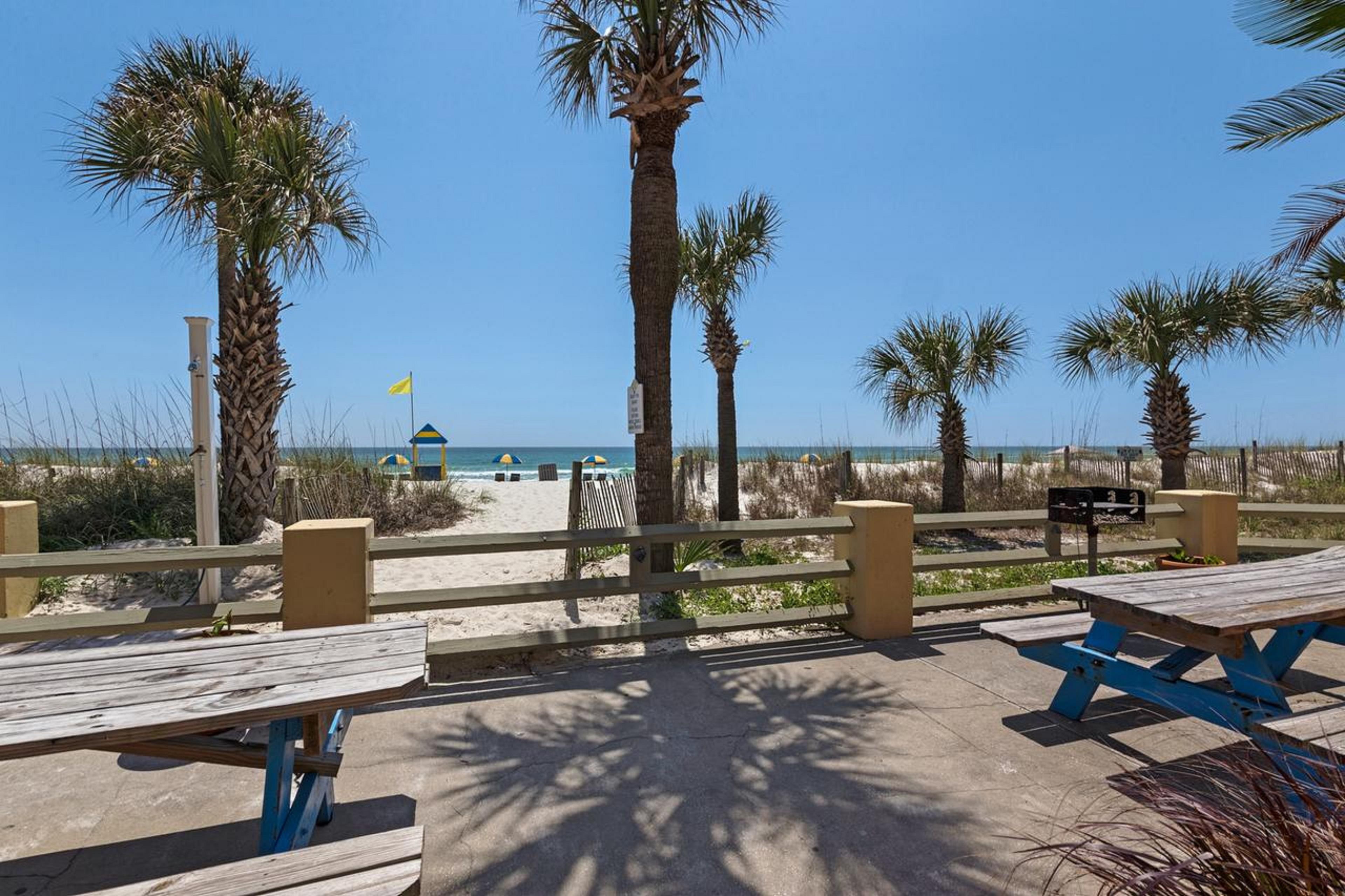 Ramada By Wyndham Panama City Beach / Beachfront Kültér fotó