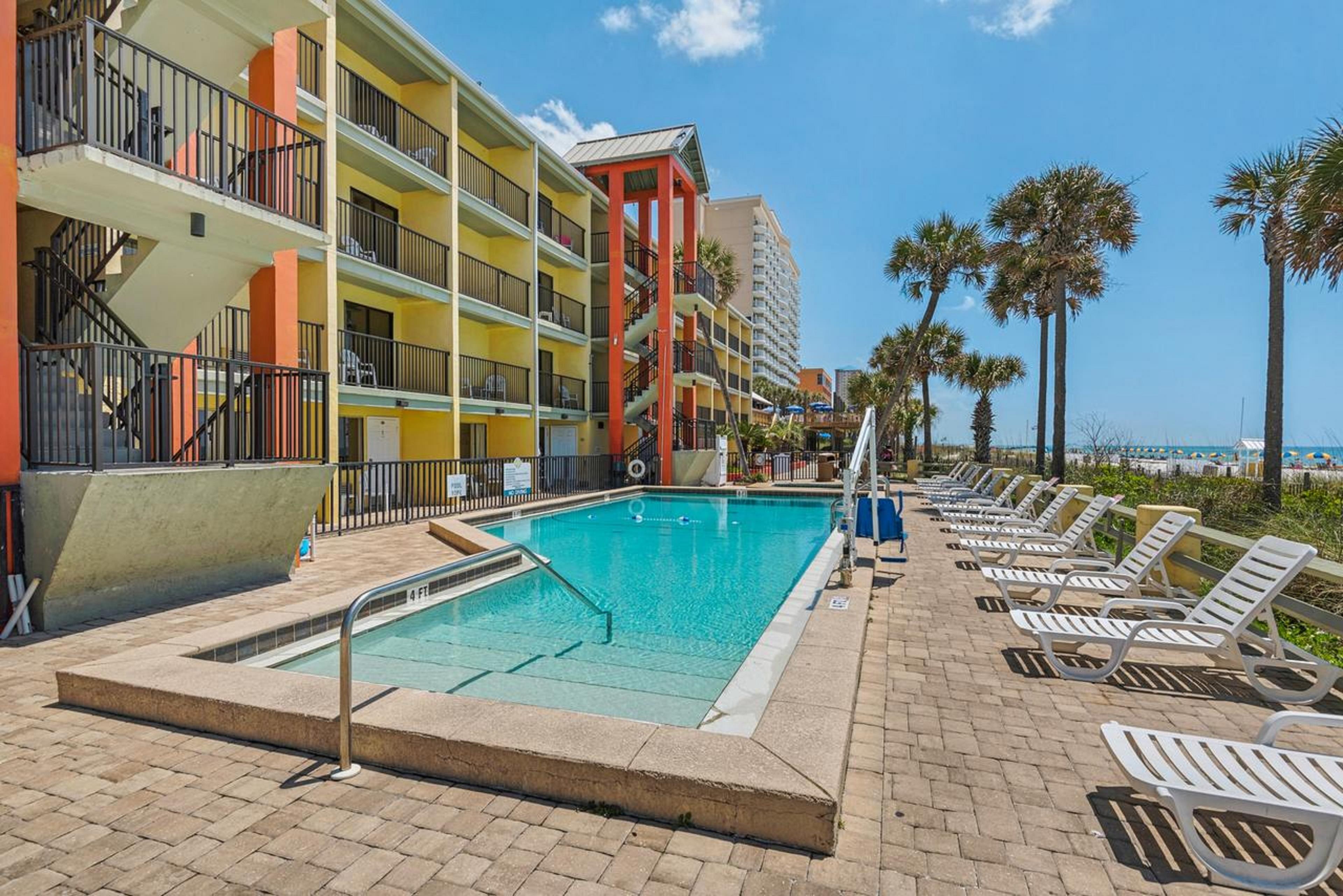 Ramada By Wyndham Panama City Beach / Beachfront Kültér fotó