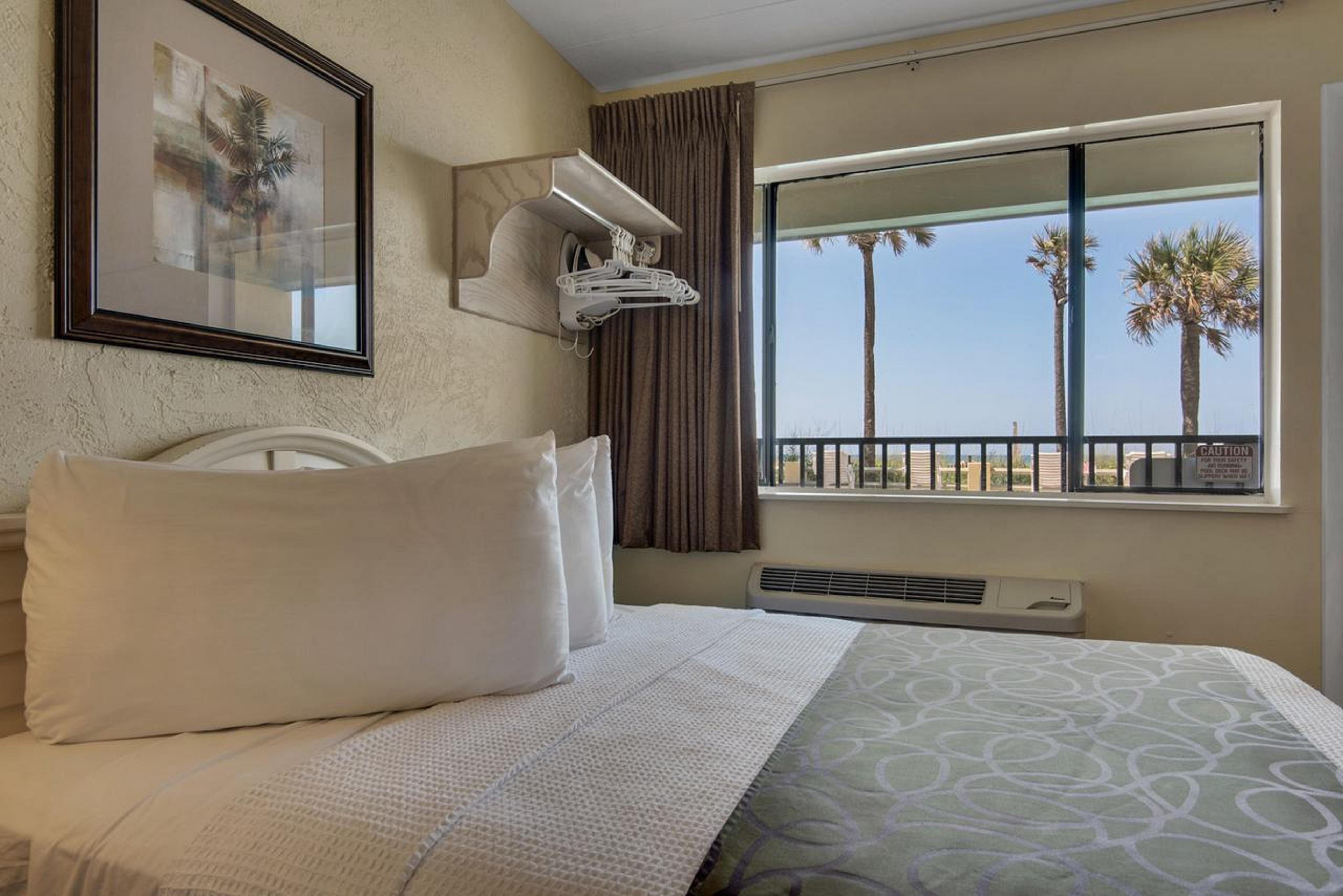 Ramada By Wyndham Panama City Beach / Beachfront Kültér fotó
