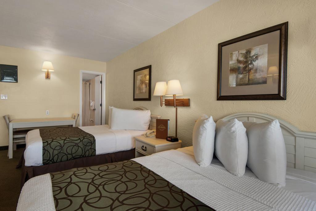Ramada By Wyndham Panama City Beach / Beachfront Kültér fotó
