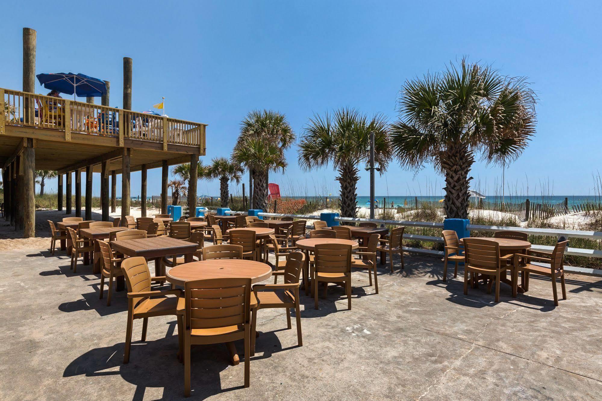 Ramada By Wyndham Panama City Beach / Beachfront Kültér fotó